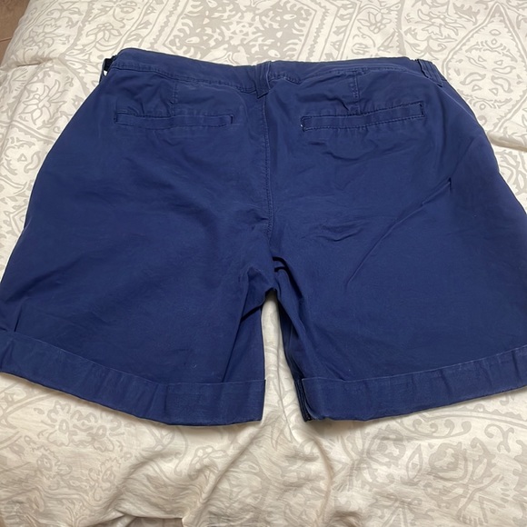 Old Navy Longer Length Navy Blue Chino Shorts - Picture 2 of 7
